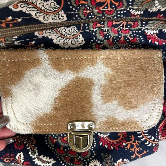 Myra | Red Blue Paisley Floral Canvas With Cow Hide Western Crossbody Purse - Picture 9 of 14